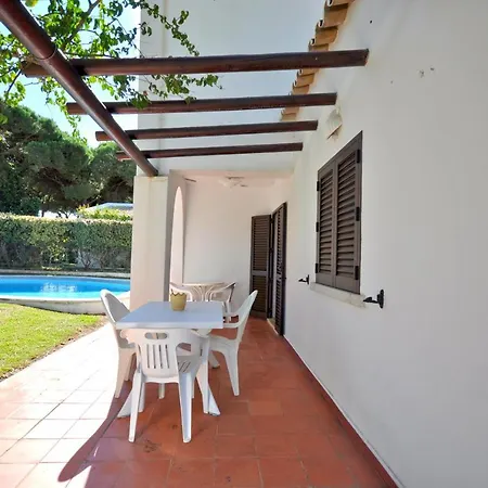Perfect Retreat Overlooking Pinhal Golf Course, Private Pool, Off-street Parking וילה