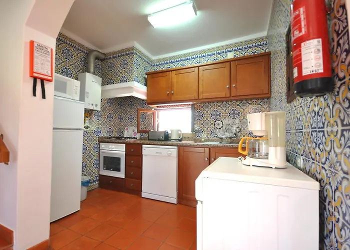 Perfect Retreat Overlooking Pinhal Golf Course, Private Pool, Off-street Parking * Loulé