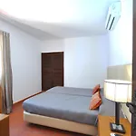 Perfect Retreat Overlooking Pinhal Golf Course, Private Pool, Off-street Parking *