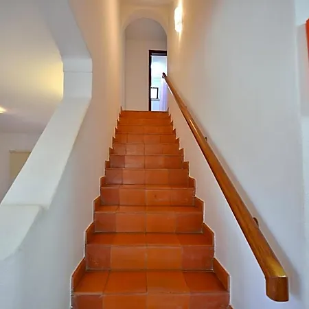 Perfect Retreat Overlooking Pinhal Golf Course, Private Pool, Off-street Parking Quarteira