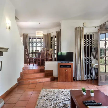 וילה Perfect Retreat Overlooking Pinhal Golf Course, Private Pool, Off-street Parking
