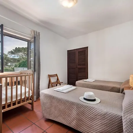 Perfect Retreat Overlooking Pinhal Golf Course, Private Pool, Off-street Parking וילה לואה