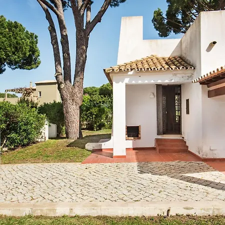 Perfect Retreat Overlooking Pinhal Golf Course, Private Pool, Off-street Parking * לואה