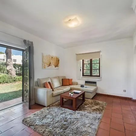 Perfect Retreat Overlooking Pinhal Golf Course, Private Pool, Off-street Parking לואה