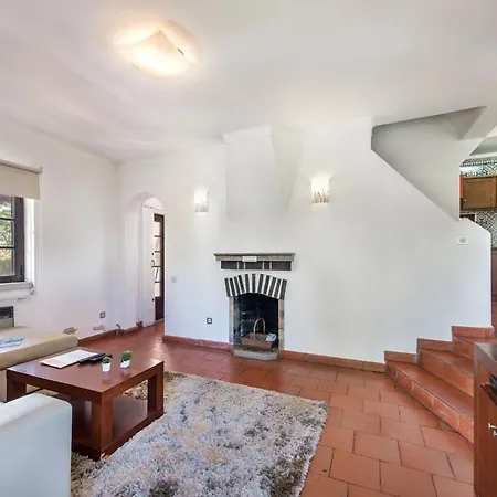 Perfect Retreat Overlooking Pinhal Golf Course, Private Pool, Off-street Parking * לואה