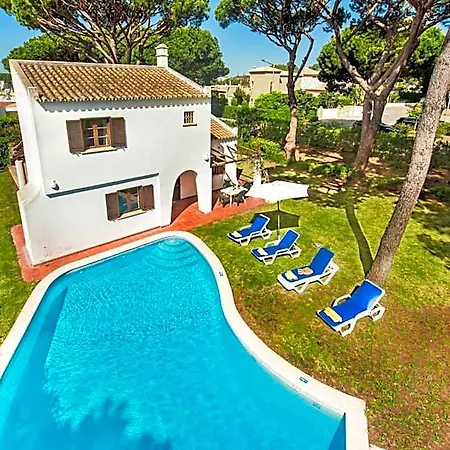 Villa Perfect Retreat Overlooking Pinhal Golf Course, Private Pool, Off-street Parking