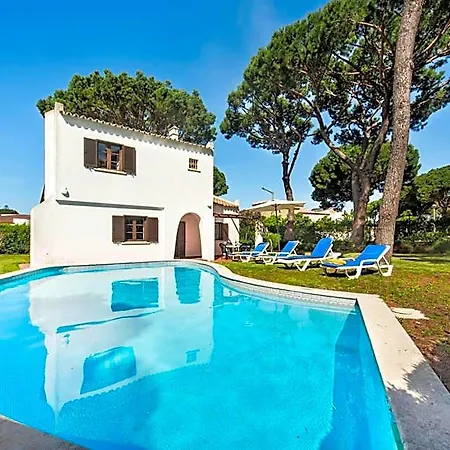 别墅 Perfect Retreat Overlooking Pinhal Golf Course, Private Pool, Off-street Parking *