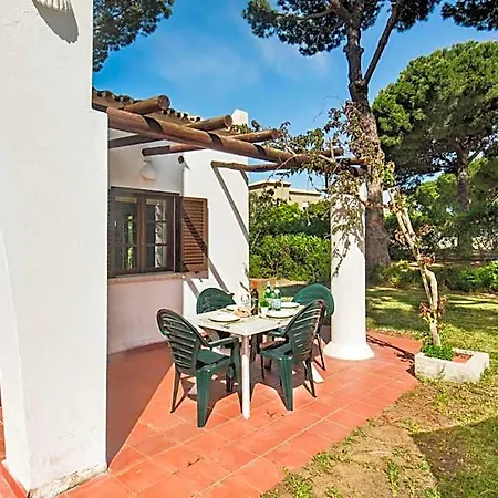 Perfect Retreat Overlooking Pinhal Golf Course, Private Pool, Off-street Parking