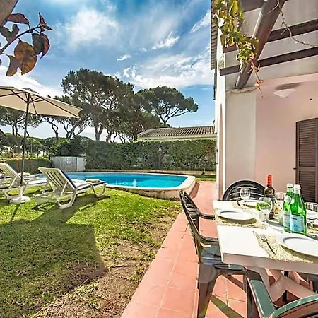 别墅 Perfect Retreat Overlooking Pinhal Golf Course, Private Pool, Off-street Parking
