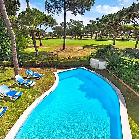 Perfect Retreat Overlooking Pinhal Golf Course, Private Pool, Off-street Parking *